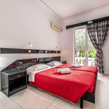 Hotel Ikaros อาร์คานเยโลส ภายนอก รูปภาพ