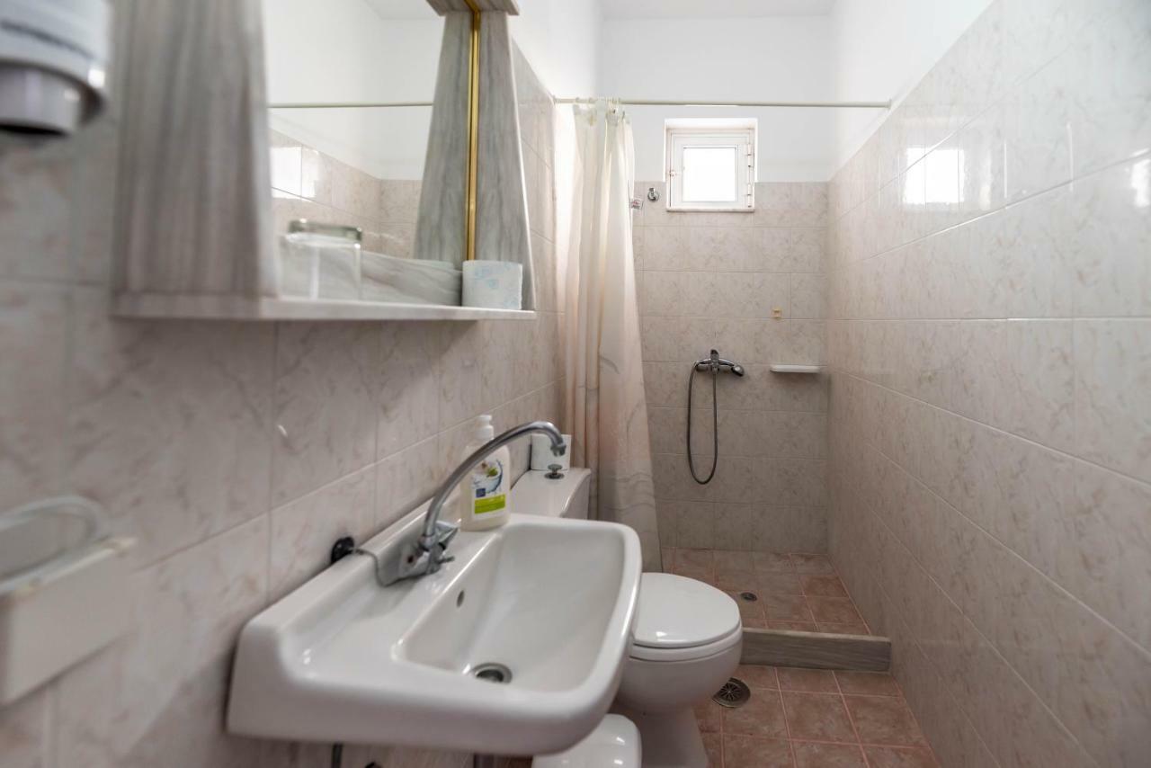 Hotel Ikaros อาร์คานเยโลส ภายนอก รูปภาพ