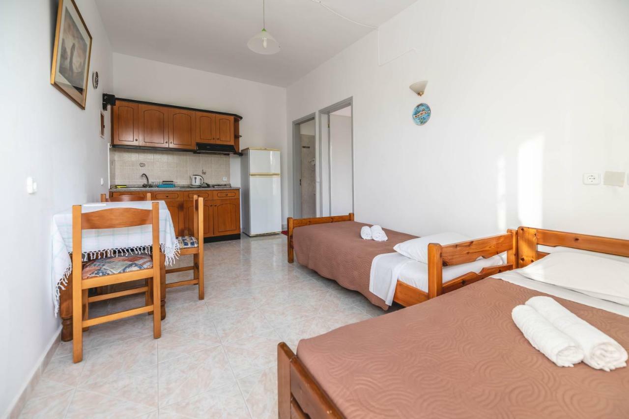 Hotel Ikaros อาร์คานเยโลส ภายนอก รูปภาพ