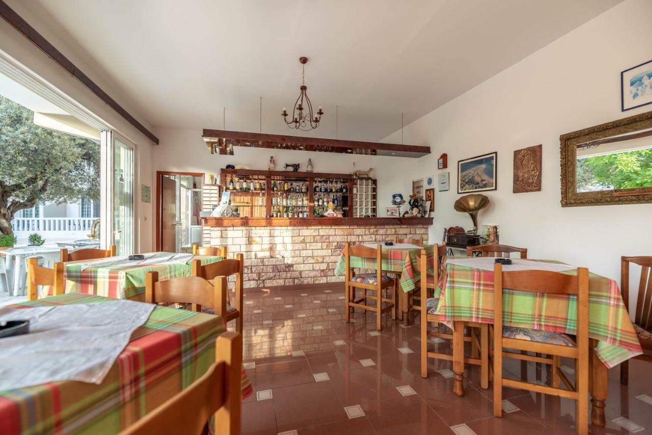 Hotel Ikaros อาร์คานเยโลส ภายนอก รูปภาพ