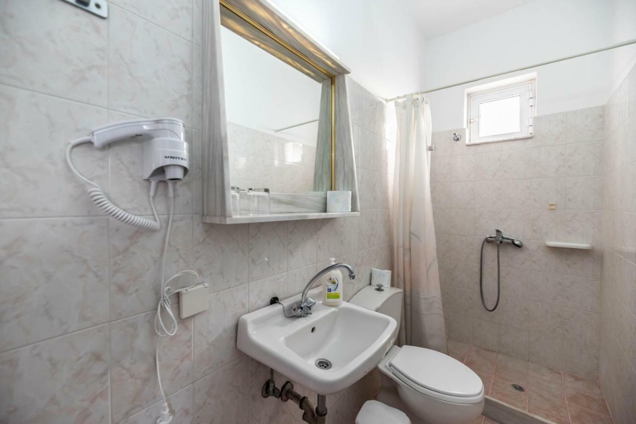 Hotel Ikaros อาร์คานเยโลส ภายนอก รูปภาพ