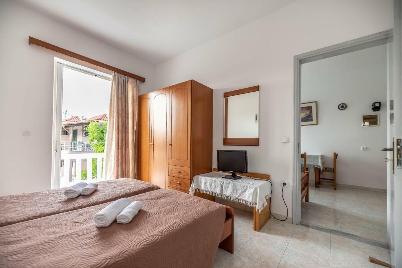 Hotel Ikaros อาร์คานเยโลส ภายนอก รูปภาพ