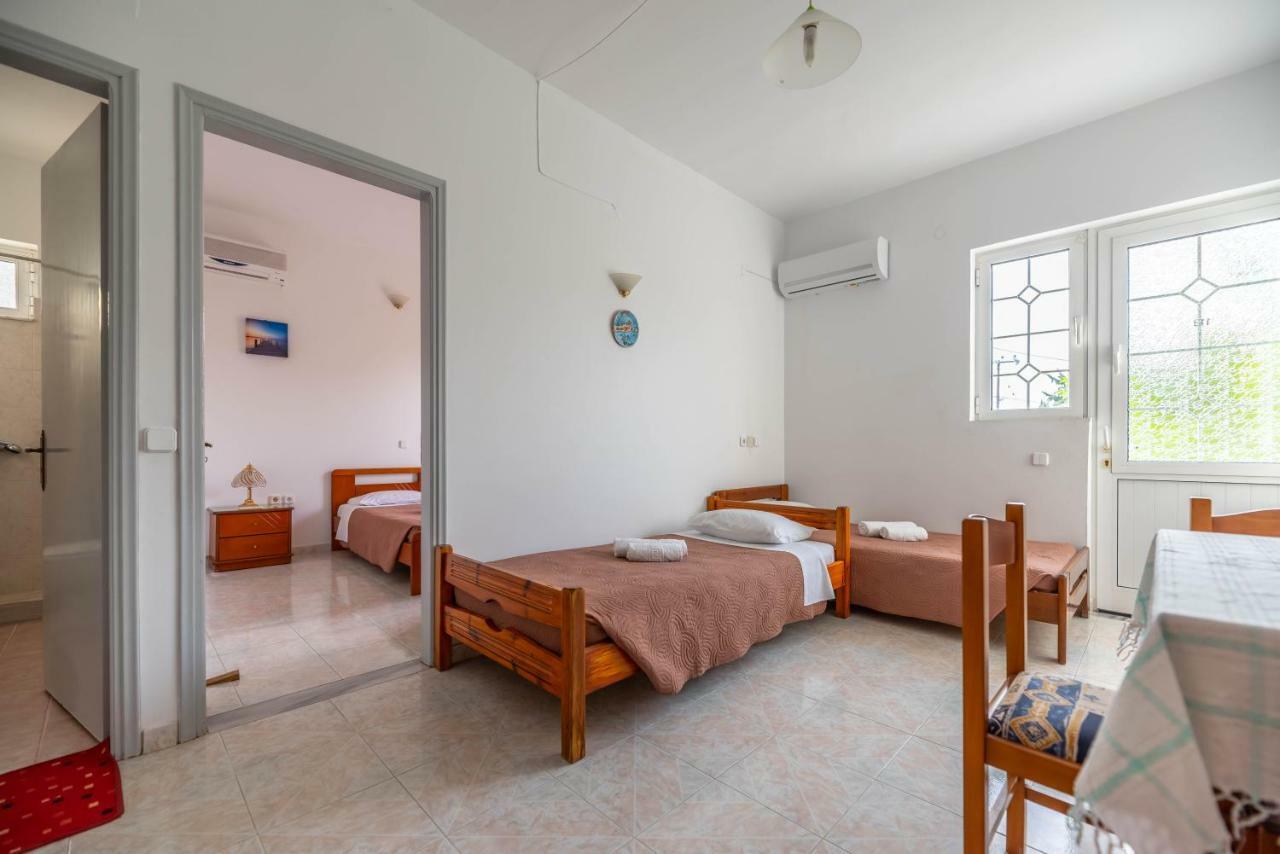 Hotel Ikaros อาร์คานเยโลส ภายนอก รูปภาพ
