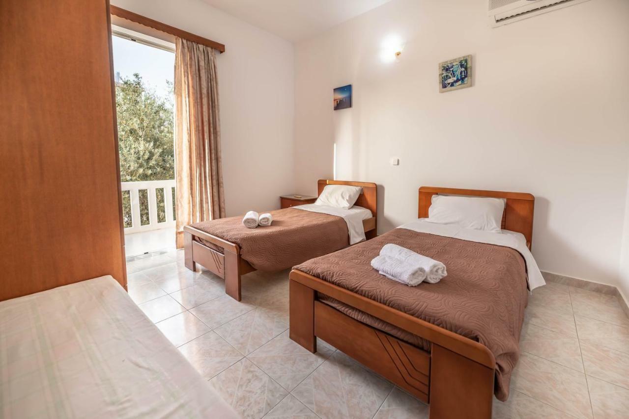Hotel Ikaros อาร์คานเยโลส ภายนอก รูปภาพ