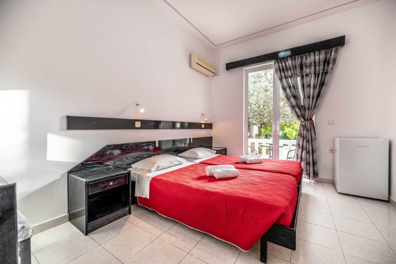 Hotel Ikaros อาร์คานเยโลส ภายนอก รูปภาพ