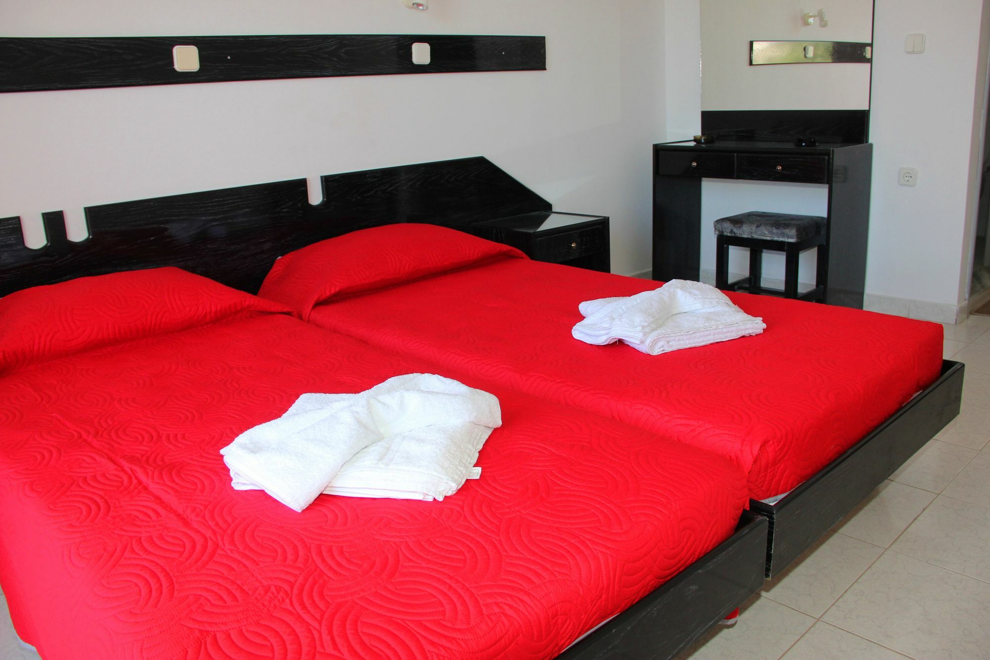 Hotel Ikaros อาร์คานเยโลส ภายนอก รูปภาพ