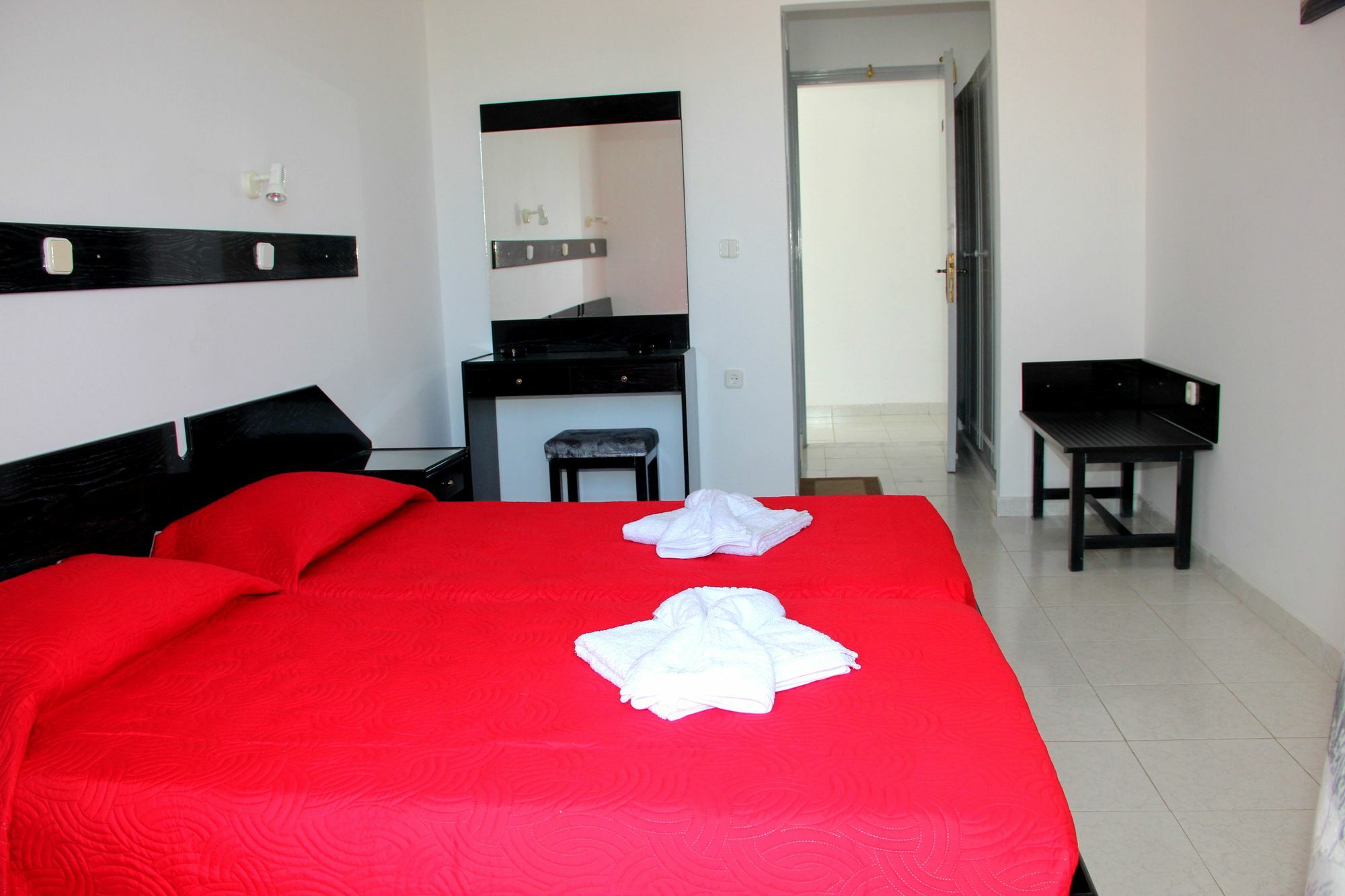 Hotel Ikaros อาร์คานเยโลส ภายนอก รูปภาพ