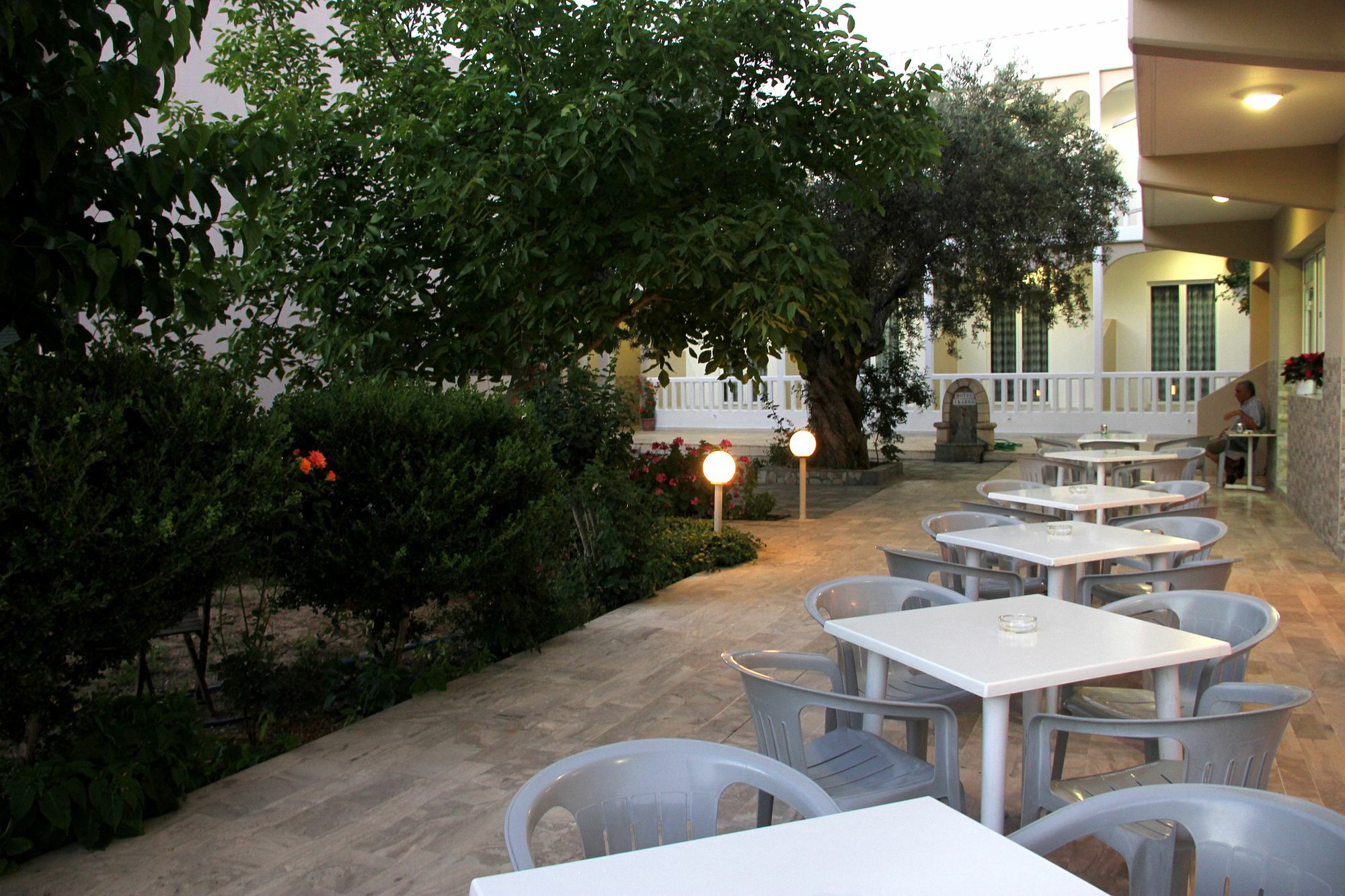 Hotel Ikaros อาร์คานเยโลส ภายนอก รูปภาพ