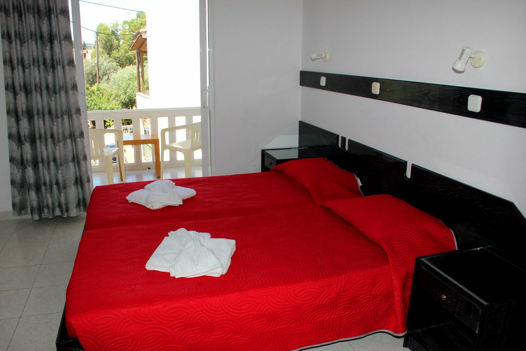 Hotel Ikaros อาร์คานเยโลส ภายนอก รูปภาพ