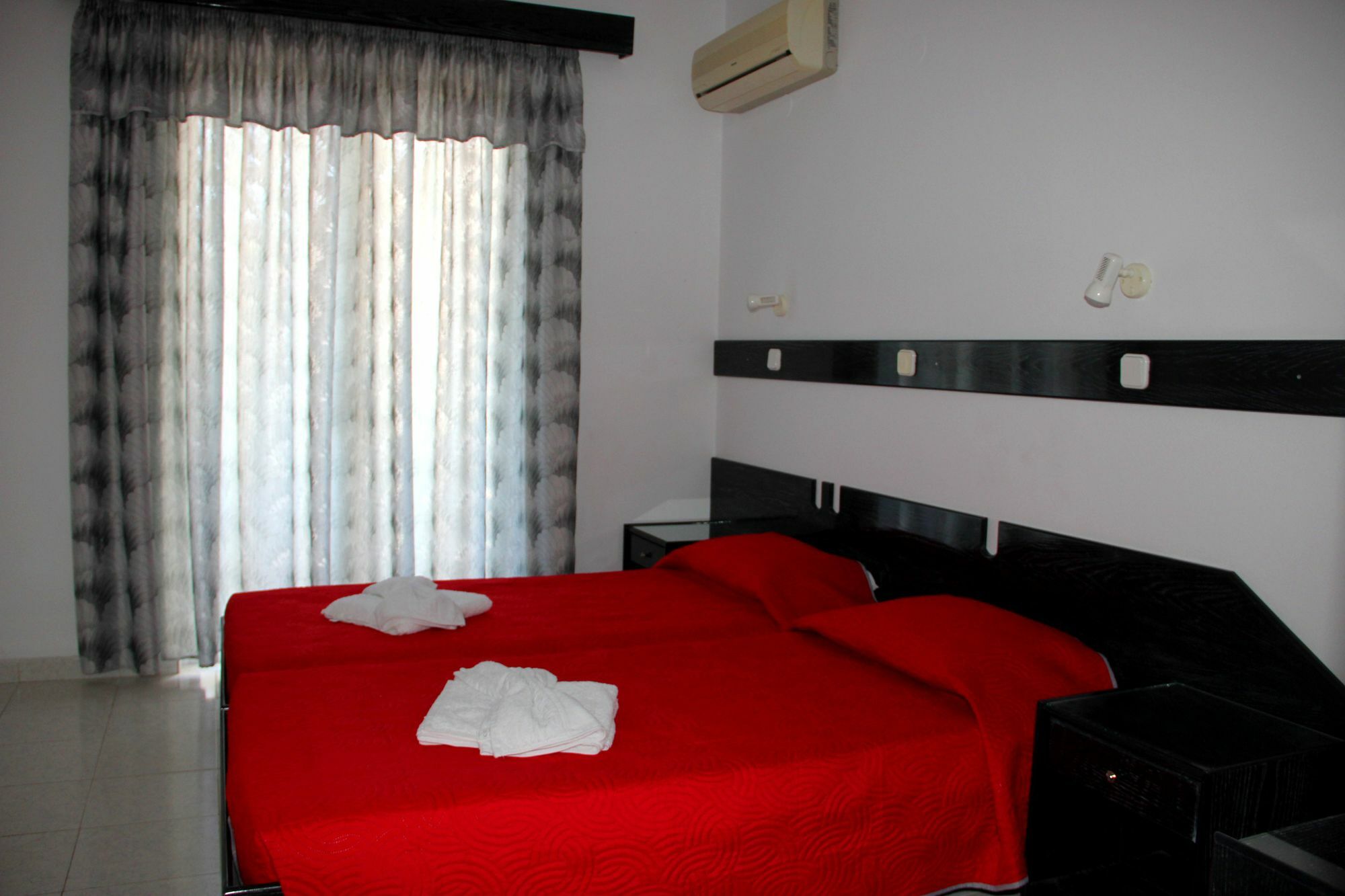 Hotel Ikaros อาร์คานเยโลส ภายนอก รูปภาพ